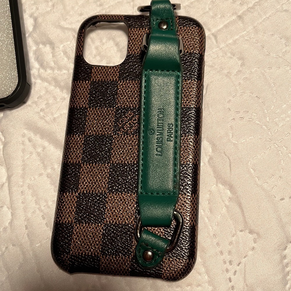 Iphone 11 Case Bundle - image 6